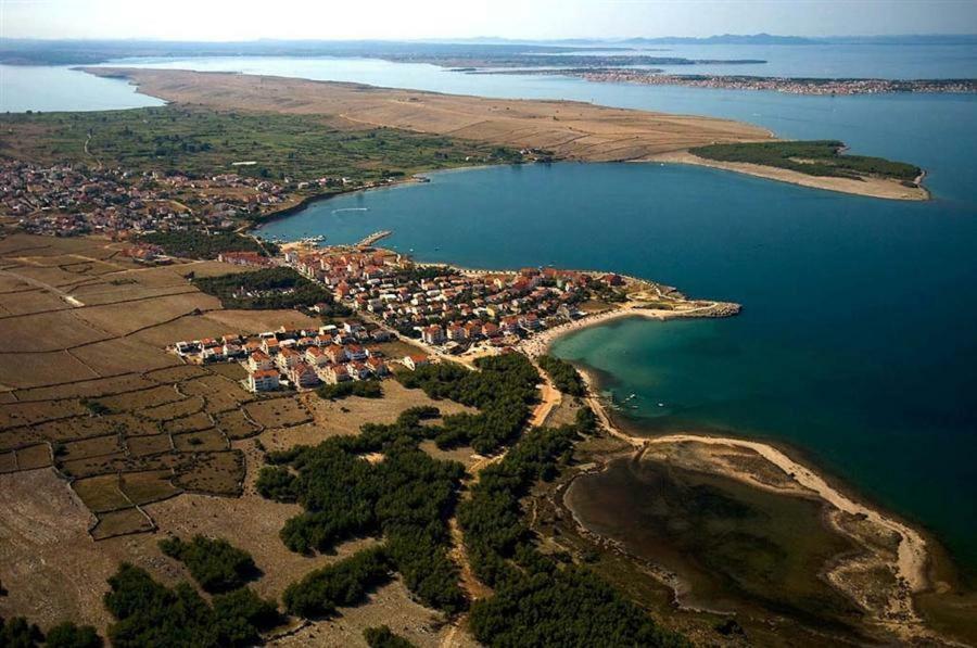 Apartmani Marija Povljana Exterior foto